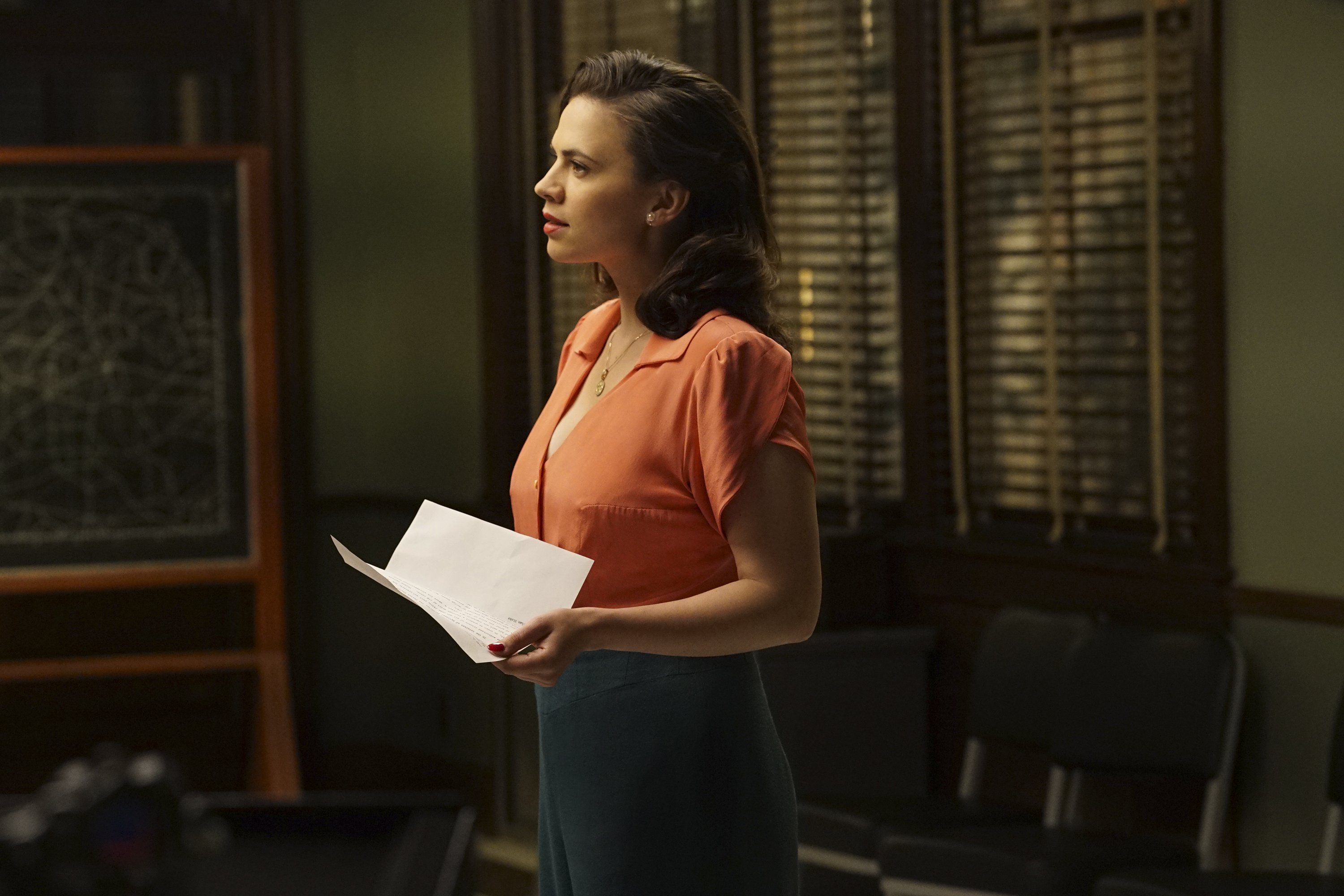 New Promotional Stills From Agent Carter Season 2 Episode 4 Smoke And Mirrors