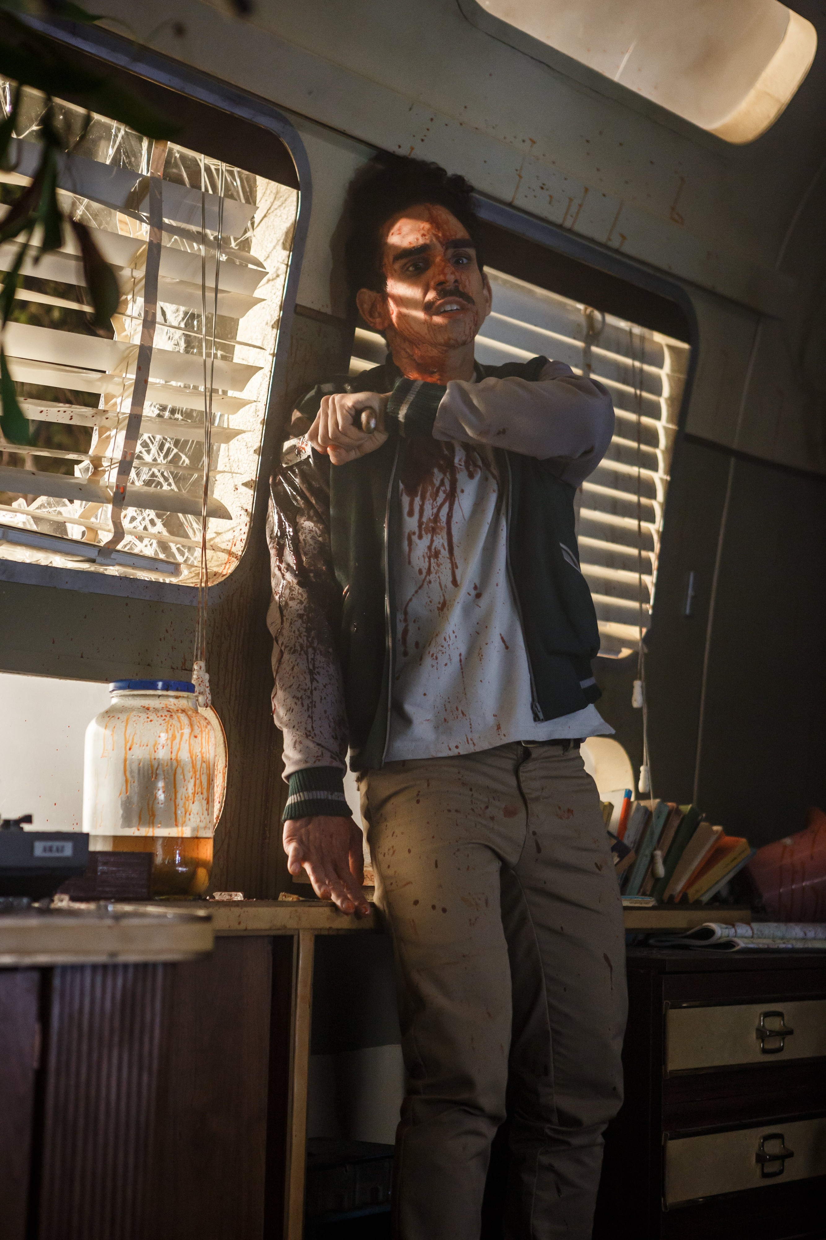 Ash vs. Evil Dead &quot;El Jefe&quot; S1EP1 Lucy lawless, Evil